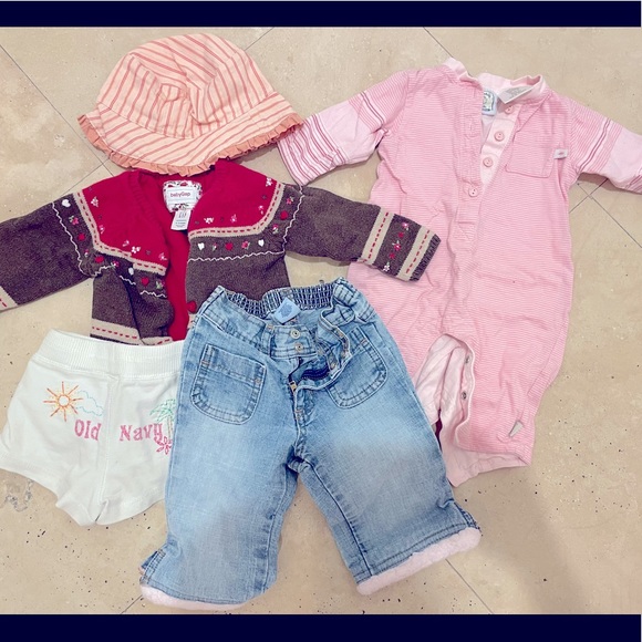 Bundle of Baby Girl 6-12 Month Clothes - Picture 1 of 1